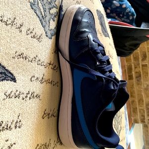 Nike blue shoes 5 youth